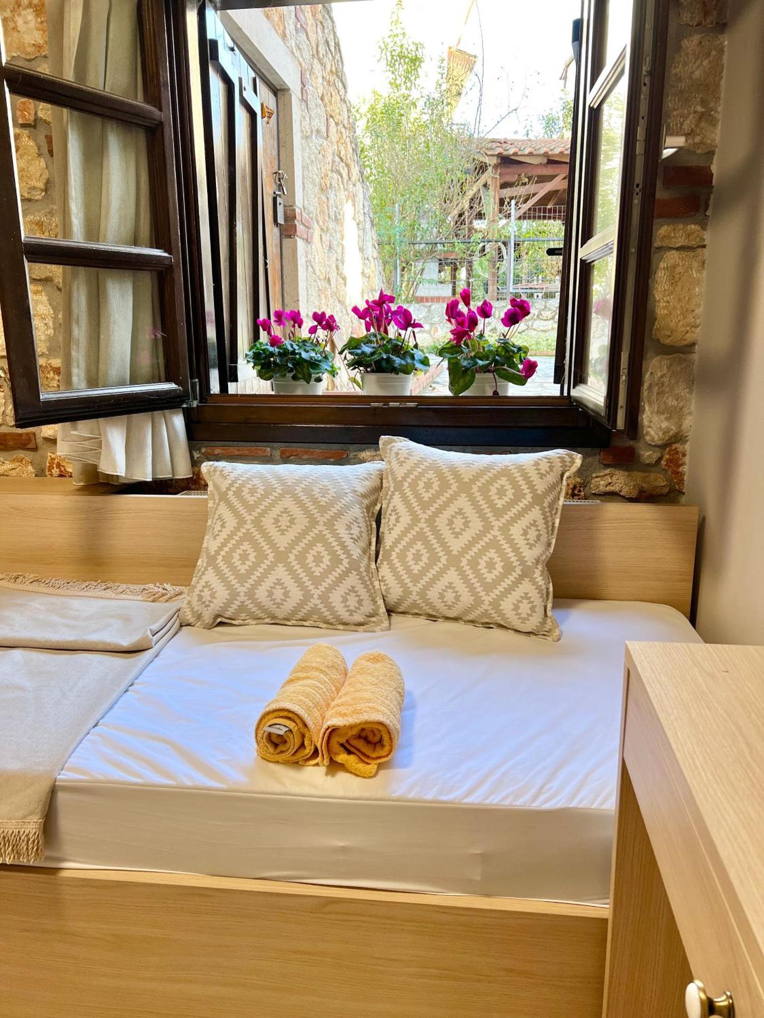 Boutique Stone House Pension Psakoudia Buitenkant foto