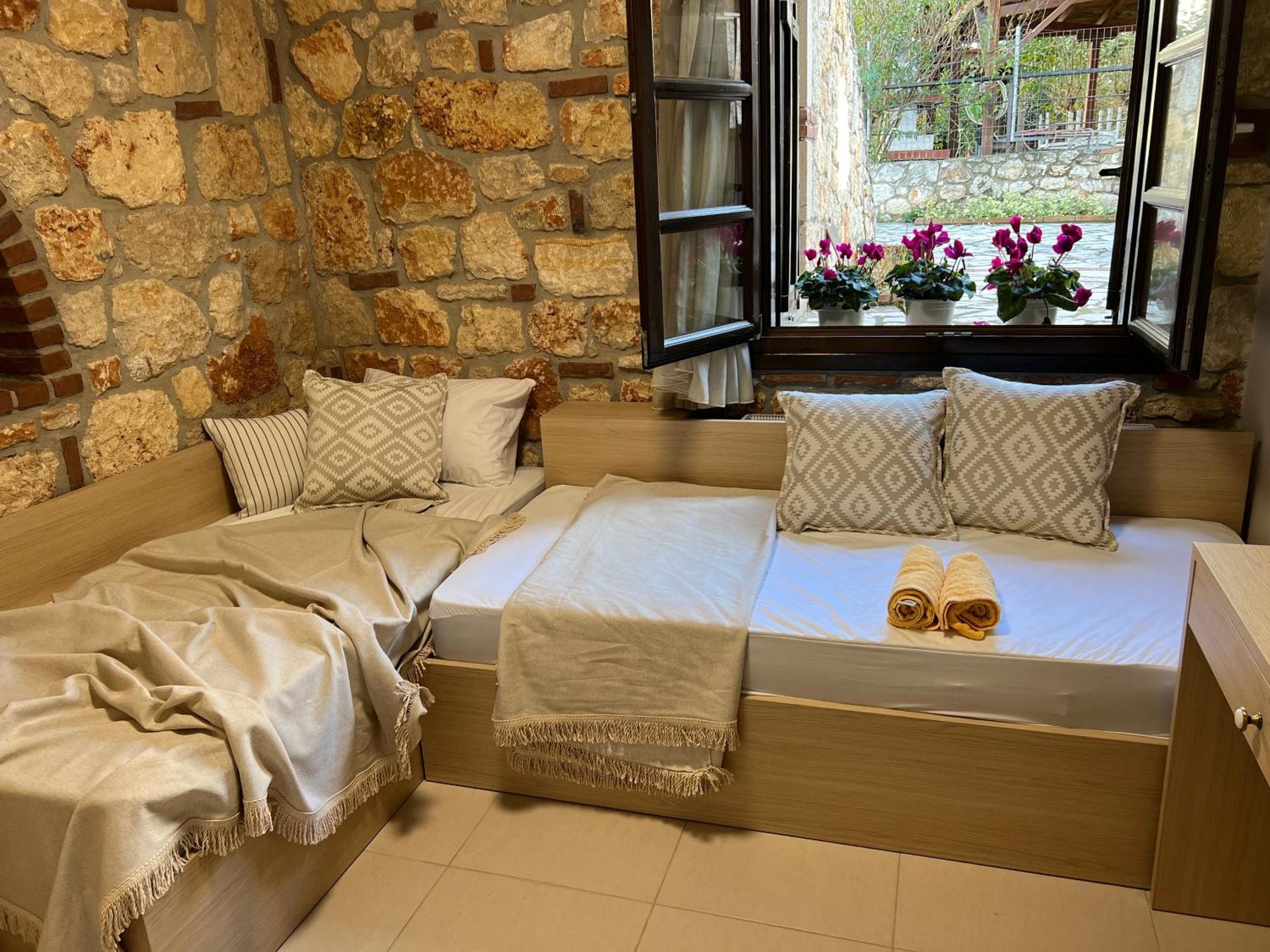 Boutique Stone House Pension Psakoudia Buitenkant foto